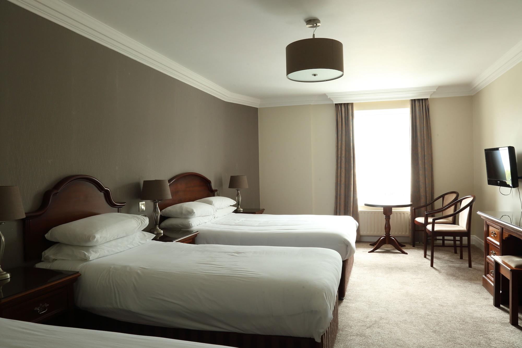 Donegal Town Abbey Hotel Donegal מראה חיצוני תמונה
