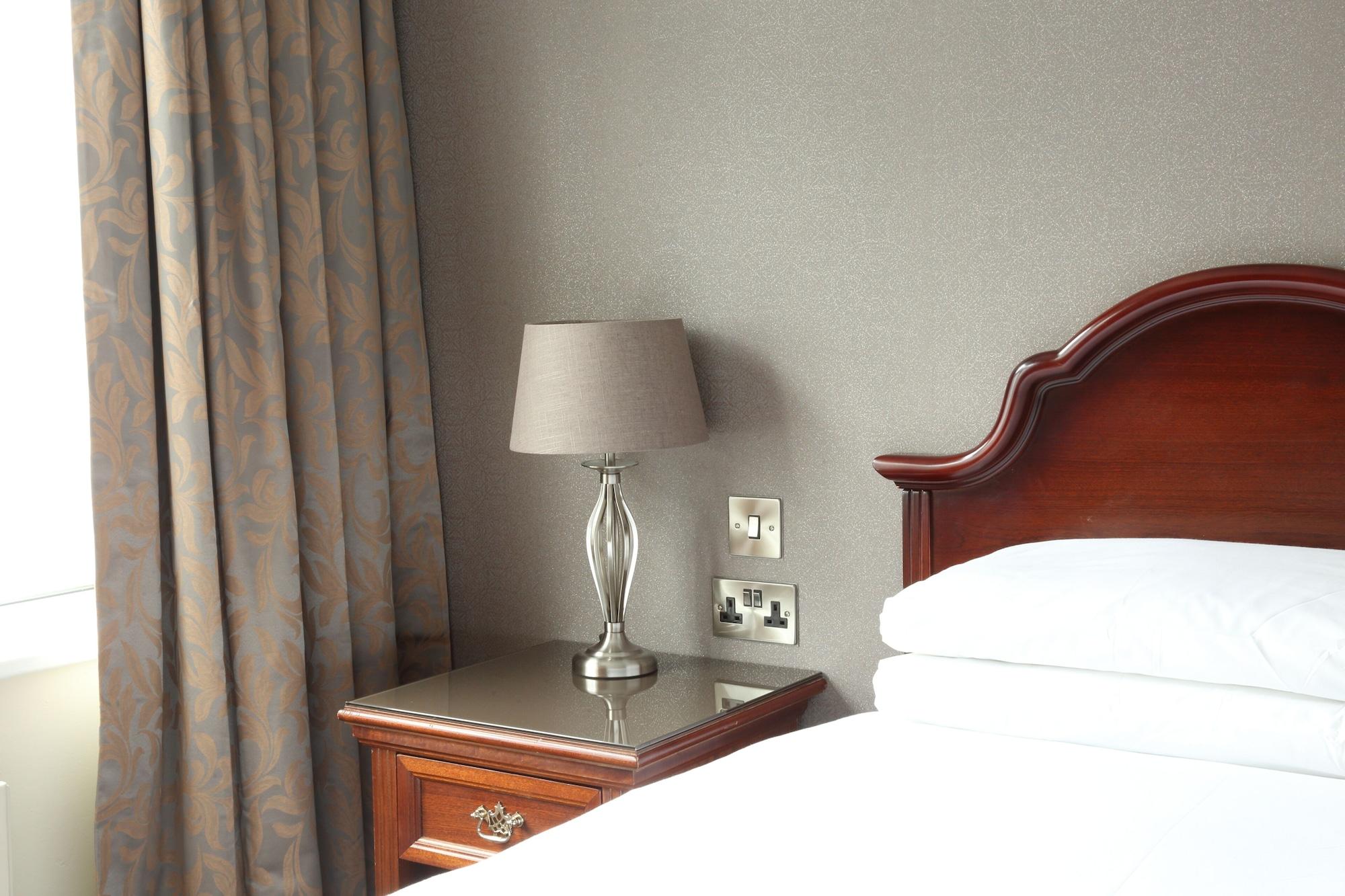 Donegal Town Abbey Hotel Donegal מראה חיצוני תמונה